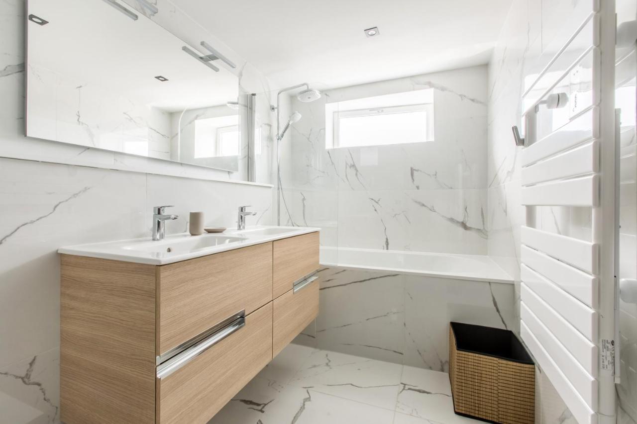 Appartement spacieux et moderne 4 chambres à 5mn à pieds République Lila Exterior foto